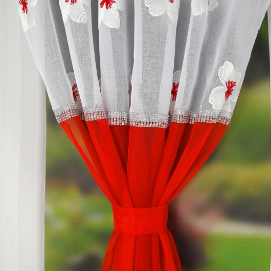 Firana z haftowanymi czerwonymi kwiatami na taśmie 300x160cm OMME - Nie Tylko Firany